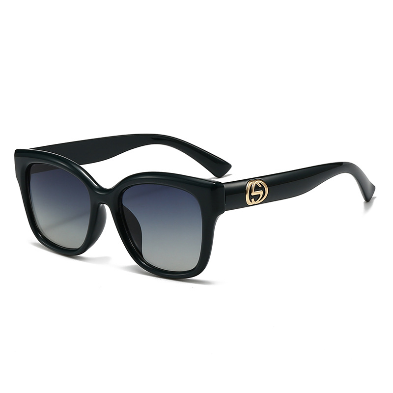 Retro Minimalist Solid Color F - Photography Street review and price