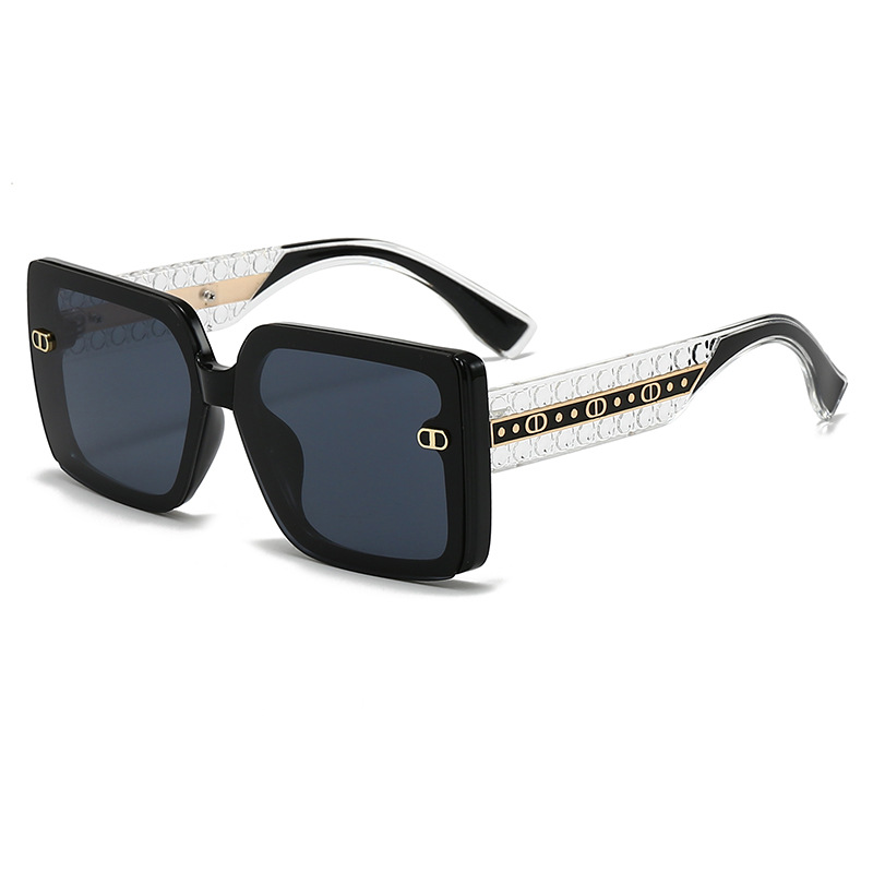 Retro Minimalist Large Frame F - Photography Street review and price