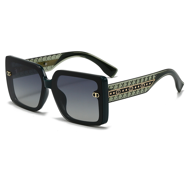Retro Minimalist Large Frame F - Photography Street review and price